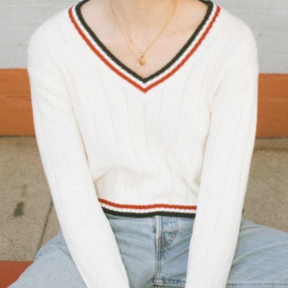 Brandy Melville Nicole Sweater